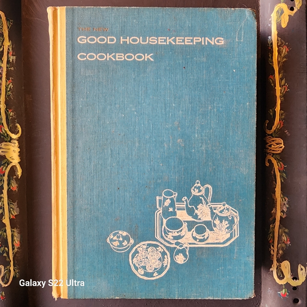 Vintage collectible the new good housekeeping cookbook
